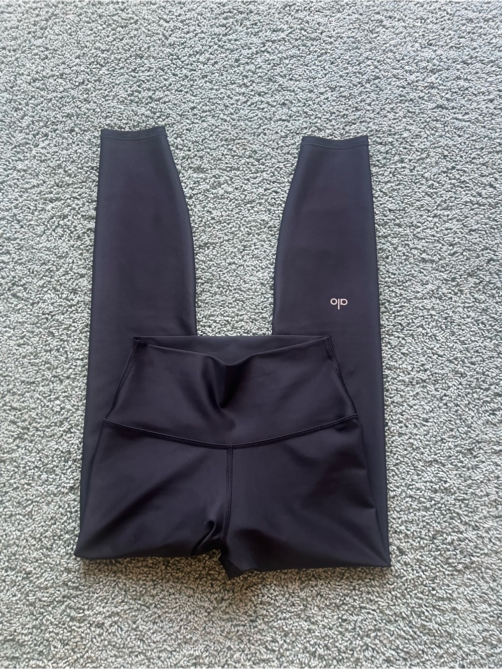 ALO Yoga women’s Black High-Waist Leggings